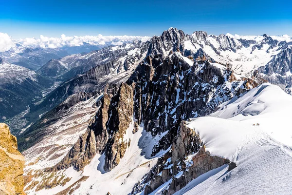 Montanhas nevadas Chamonix, Mont Blanc, Haute-Savoie, Alpes, França — Fotografia de Stock