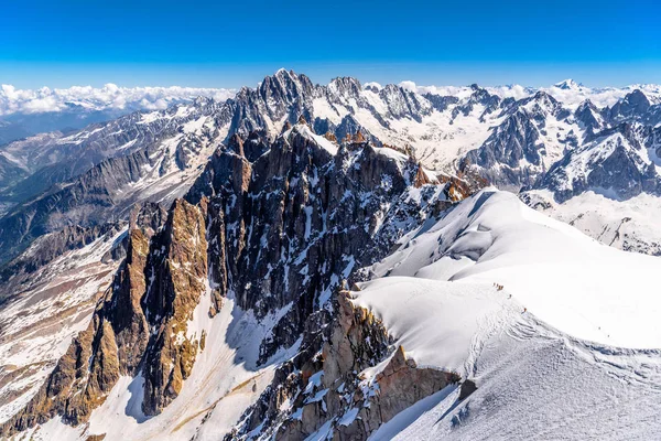 Montañas nevadas Chamonix, Mont Blanc, Alta Saboya, Alpes, Francia — Foto de Stock