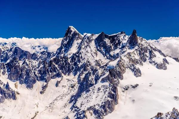 Snowy Mountains Chamonix, Mont Blanc, Haute-Savoie, Alpen, Frankrijk — Stockfoto