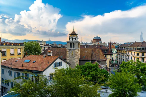 Katedrála svatého St Pierre v centru Ženeva, Švýcarsko — Stock fotografie