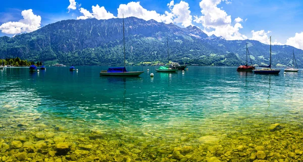 Barche a vela in Lago di Thun, Thunersee, Berna, Svizzera — Foto Stock