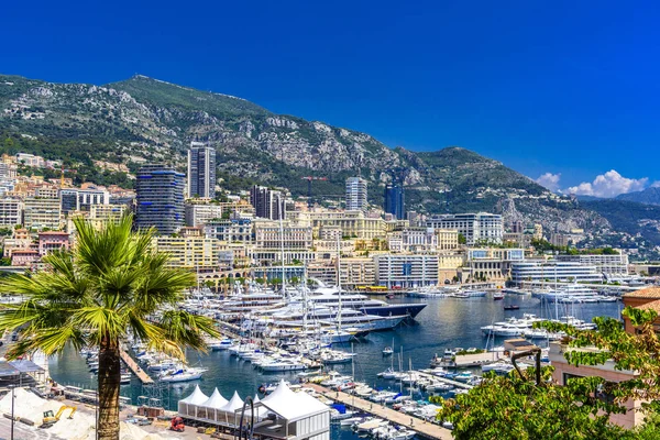 Port z jachtów w La Condamine, Monte Carlo, Monaco, Cote d'Az — Zdjęcie stockowe