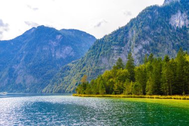 Alp dağları ile Koenigssee gölü, Konigsee, Berchtesgaden Ulusal Parkı, Bavyera, Almanya