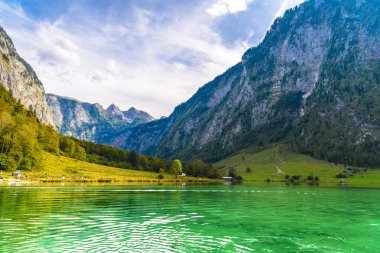 Alp dağları ile Koenigssee gölü, Konigsee, Berchtesgaden Nati