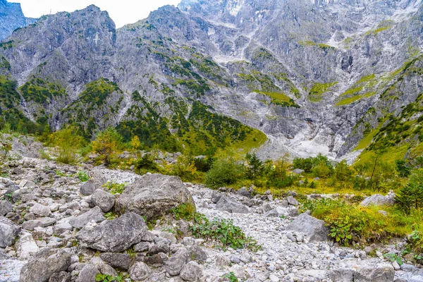 Piedras de roca en Koenigssee, Konigsee, Parque Nacional Berchtesgaden, Baviera, Alemania —  Fotos de Stock