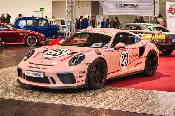 FRIEDRICHSHAFEN - MAY 2019: pink PORSCHE 911 991 GT3 RS 2018 turbo coupe at Motorworld Classics Bodensee on May 11, 2019 in Friedrichshafen, Germany — Stock Photo, Image