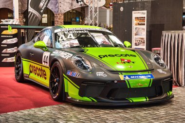 Friedrichshafen - Mayıs 2019: siyah yeşil kireç Porsche 911 991 Gt3 Rs 2018 turbo coupe Motorworld Classics Bodensee Mayıs'ta 11, 2019 Friedrichshafen, Almanya