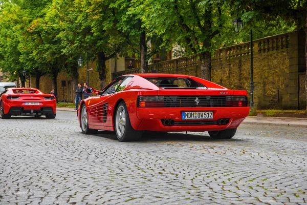 Німеччина, Фульда-Липень 2019: червоний Ferrari Тестаросса тип F110 перевороту — стокове фото