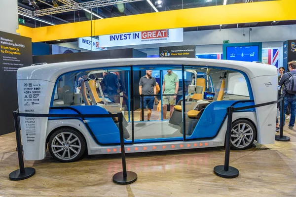FRANKFURT, GERMANY - SEPT 2019: white blue driverless shuttle bus RINSPEED SNAP, IAA International Motor Show Auto Exhibtion — Stock Photo, Image