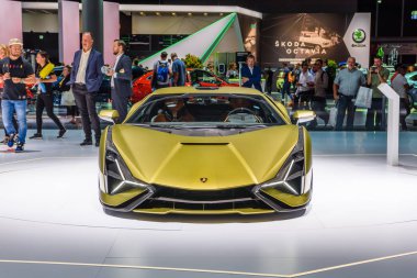 Frankfurt, Almanya - Eylül 2019: sarı altın Lamborghini Sian F