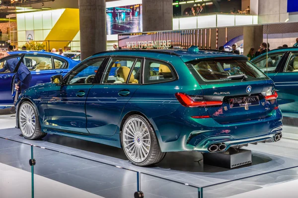 FRANKFURT, GERMANY - SEPT 2019: green emerald BMW ALPINA B3 TOUR — Stock Photo, Image