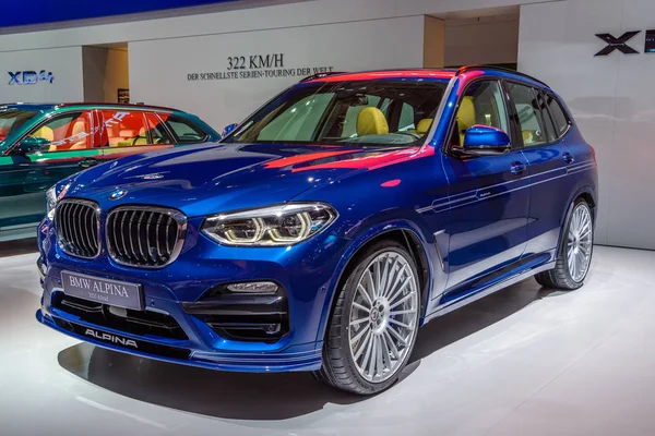 FRANKFURT, ALEMANIA - SEPTIEMBRE 2019: BMW azul ALPINA XD3 ALLROAD X3 S — Foto de Stock