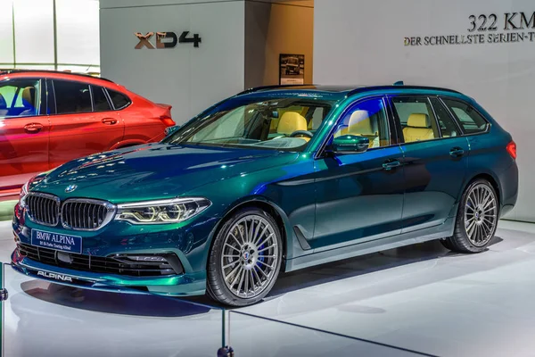 Frankfurt, Tyskland-sept 2019: grön smaragd BMW Alpina B5 Bi-T — Stockfoto