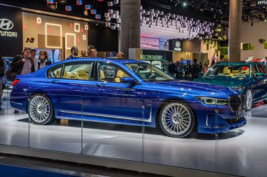 Frankfurt, Almanya - Eylül 2019: mavi Bmw Alpina B7 G12 Allroad L