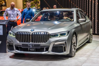 Frankfurt, Almanya - Eylül 2019: gümüş Bmw 7 7er G12 G11 Uzun Versiyon iş sedan, Iaa Uluslararası Motor Show Otomatik Exhibtion