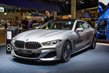 Frankfurt, Almanya - Eylül 2019: gümüş Bmw M8 8er coupe G15, Iaa International Motor Show Auto Exhibtion
