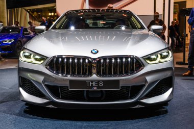 Frankfurt, Almanya - Eylül 2019: gümüş Bmw M8 8er coupe G15, Iaa International Motor Show Auto Exhibtion