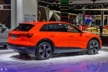 Frankfurt, Almanya - Eylül 2019: kırmızı Audi E-Tron 55 Quattro Suv elektrikli otomobil, Iaa Uluslararası Motor Show Otomatik Exhibtion