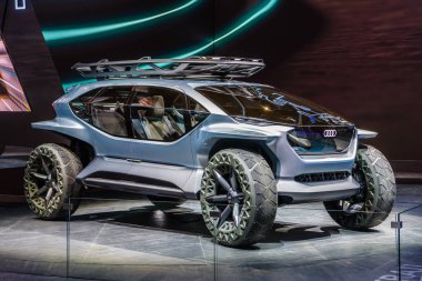 Frankfurt, Almanya - Eylül 2019: gümüş Audi Ai Trail tüm elektrikli offroad konsept otomobil, Iaa Uluslararası Motor Show Auto Exhibtion
