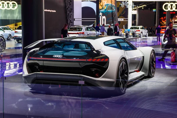 FRANKFURT, ALEMANHA - SEPT 2019:, IAA International Motor Show Auto Exhibtion — Fotografia de Stock