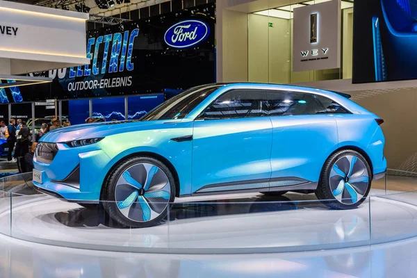 FRANKFURT, ALEMANIA - SEPTIEMBRE 2019: Sky blue Great Wall Motors WEY-X Concept electric SUV Car, IAA International Motor Show Auto Exhibtion —  Fotos de Stock