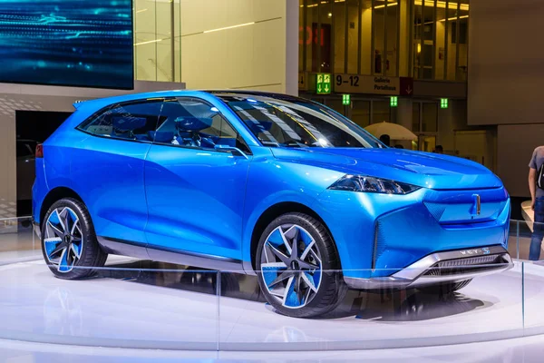 Frankfurt, Niemcy-wrzesień 2019: niebieski Great Wall Motors wey-S koncepcja elektryczny samochód SUV, IAA międzynarodowy Motor Pokaż Auto wystawanie — Zdjęcie stockowe