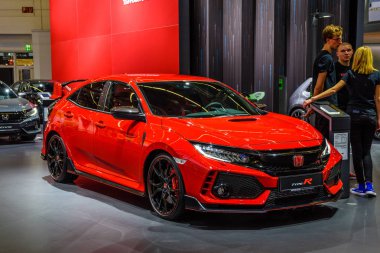 Frankfurt, Almanya - Eylül 2019: kırmızı Honda Civic Type R spor hatchback araba, Iaa Uluslararası Motor Show Auto Exhibtion