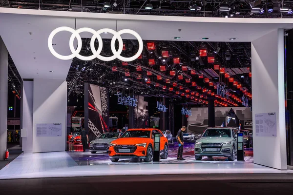 FRANKFURT, GERMANY - SEPT 2019: AUDI stand with SUV cars, IAA International Motor Show Auto Exhibtion — Stock Photo, Image