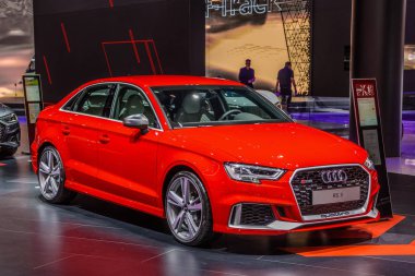 Frankfurt, Almanya - Eylül 2019: kırmızı Audi Rs3 A3 3.nesil sedan, Iaa International Motor Show Auto Exhibtion