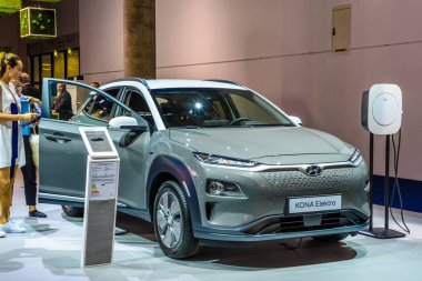 Frankfurt, Almanya - Eylül 2019: gri Hyundai Kona Electro elektrikli Suv, Iaa Uluslararası Motor Show Otomatik Exhibtion