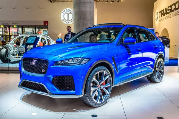 FRANKFURT, ALEMANHA - SEPT 2019: Blue JAGUAR F-PACE SUV, IAA International Motor Show Auto Exhibtion — Fotografia de Stock