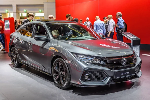 Frankfurt, Tyskland-sept 2019: stål grå Honda Civic 3rd generation sedan, IAA International motor show Auto Exhibtion — Stockfoto