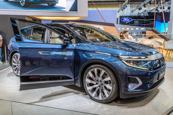 FRANKFURT, GERMANY - SEPT 2019: blue BYTON M-BYTE chinese SUV car, IAA International Motor Show Auto Exhibtion — стокове фото