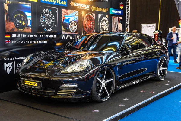 FRANKFURT, GERMANY - SEPT 2019: black PORSCHE PANAMERA 970 G1, IAA International Motor Show Auto Exhibtion — Stock Photo, Image