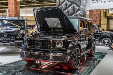 Frankfurt, Almanya - Eylül 2019: siyah Mercedes-Benz G sınıfı Brabus 850 Widestar W463 SUv, Iaa Uluslararası Otomobil Fuarı Otomobil Fuarı