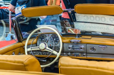 Frankfurt, Almanya - Eylül 2019: Mercedes-Benz 190 Sl 1957 1953 Cabrio Roadster, Iaa International Motor Show Auto Exhibtion