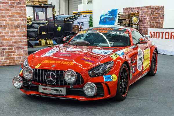 Frankfurt, Almanya - Eylül 2019: kırmızı Mercedes-Amg E63 S W213 Düzenleme — Stok fotoğraf