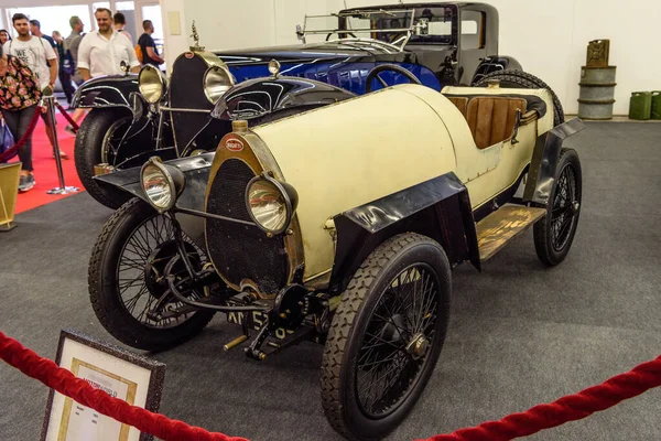 FRANKFURT, ALEMANHA - SEPT 2019: branco marfim bege BUGATTI BRESCIA TIPO 13 cabrio roadster 1920 1923, IAA International Motor Show Auto Exhibtion — Fotografia de Stock