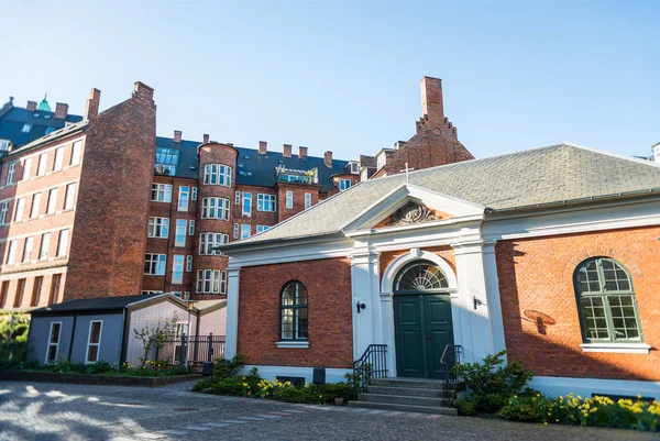 Невелика Церква Хрест Сучасні Будинки Копенгагені Данія — стокове фото