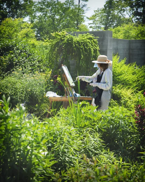 Toronto Canadá Junio 2017 Una Artista Femenina Crea Una Pintura —  Fotos de Stock