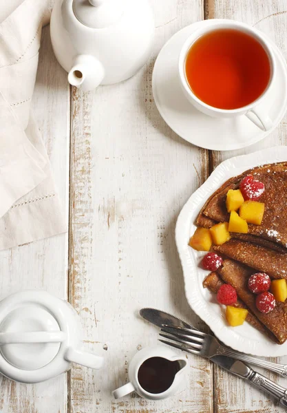 Naleśniki Malinami Świeże Mango — Zdjęcie stockowe