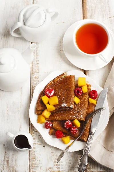 Crepes Fresh Mango Raspberries — Stock Photo, Image