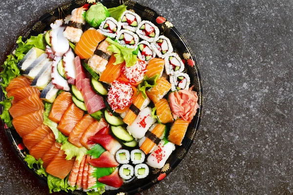 Sushi Set Různé Sashimi Sushi Rohlíky Pohled Shora — Stock fotografie