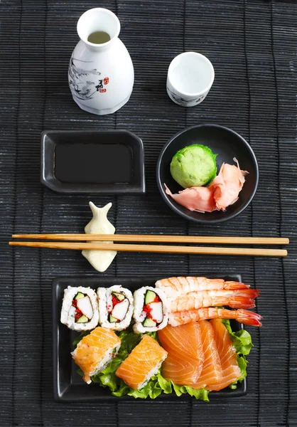 Sushi Set Různé Sashimi Sushi Rohlíky Pohled Shora — Stock fotografie