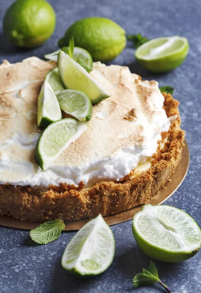 Tarta Lima Tarta Cítricos Con Merengue —  Fotos de Stock