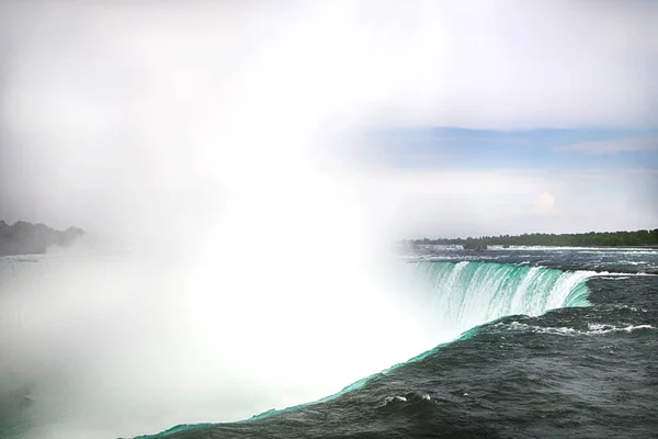 Cataratas del Niágara, lado canadiense — Foto de Stock