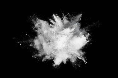 Siyah arka planda beyaz toz patlaması. Renkli bulut. Renkli toz patlar. Boya Holi.