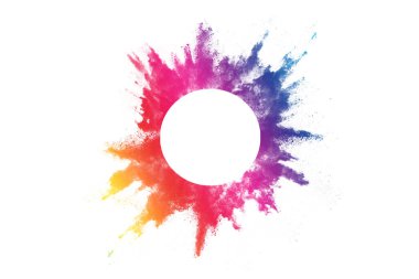 Soyut barut sıçramış arka plan. Beyaz arka planda renkli barut patlaması. Renkli bulut. Renkli toz patlar. Boya Holi.