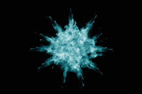 抽象的な青粉のメッキ背景 色粉の爆発 投げ色粉の凍結運動 黒の背景に色の輝きのテクスチャ — ストック写真