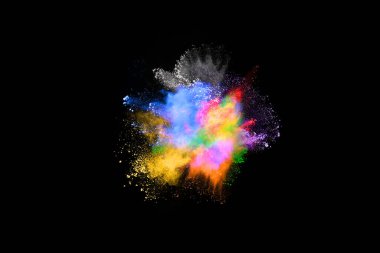 Siyah bir zemin üzerinde soyut renkli toz patlaması. Soyut toz püskürtülmüş arka plan, renk tozunun patlaması / renk tozunun dondurucu hareketi, çok renkli sim dokusu.
